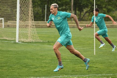 Chapecoense inicia preparação para jogo o Tombense sem dois