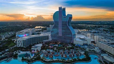 Hard Rock Hotel Opens World's First Guitar-Shaped Hotel in Florida | SENATUS