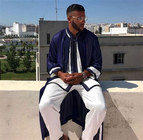 Épinglé par Postt Bad Voilée sur Post bad 2 Qamis homme Tenue