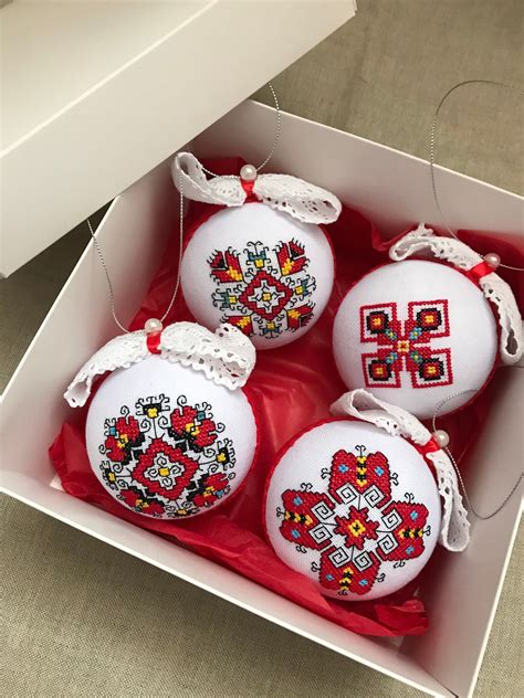 Ukrainian Christmas Balls Embroidery Ukrainian Ornament Christmas Tree ...