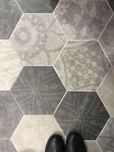 Gray Hexagon Floor Tile Decoomo