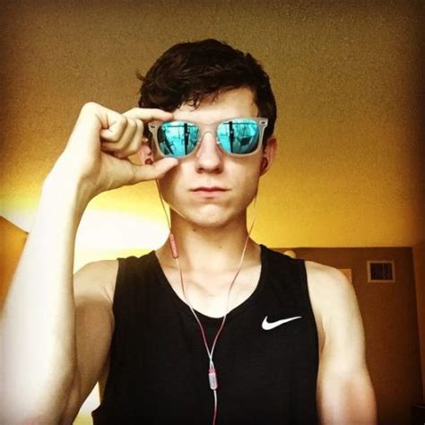 Tom Holland Sunglasses Tank Top Stuarte