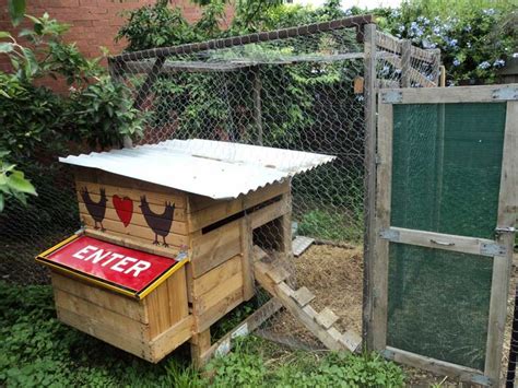 29 Pallet Chicken Coop Ideas Weekend Friendly