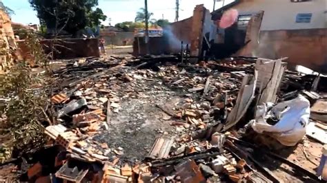 Homem morre carbonizado depois de salvar irmão de incêndio no interior