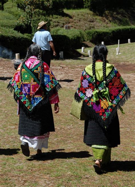 Mazahua Women Mexico Mazahuas Trajes Regionales De Mexico Trajes