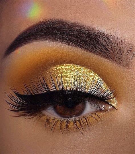 +20 yellow makeup look | Yellow makeup, Gold makeup looks, Yellow eye makeup