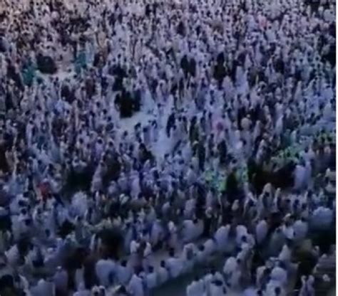 Foto Potret Suasana Masjidil Haram Saat Ramadhan 2023 Dipenuhi