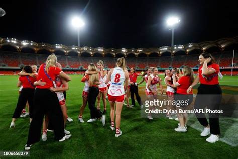 Sydney Swans Photos And Premium High Res Pictures Getty Images