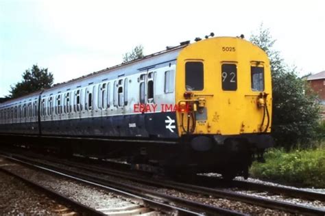 Photo Sr 4 Epb Or Class 415 4 Car Emu No 5025 Passing Longfield Kent On