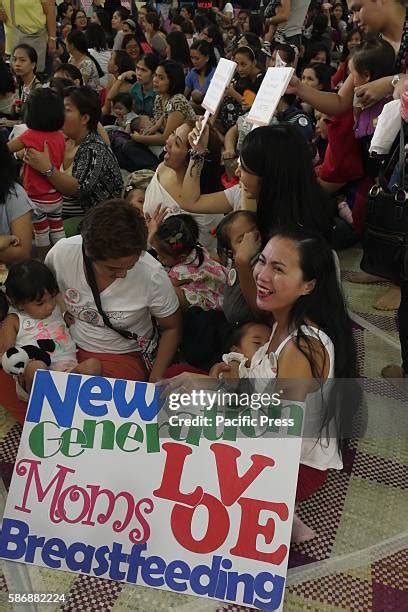 Mom Support Group Online Photos And Premium High Res Pictures Getty