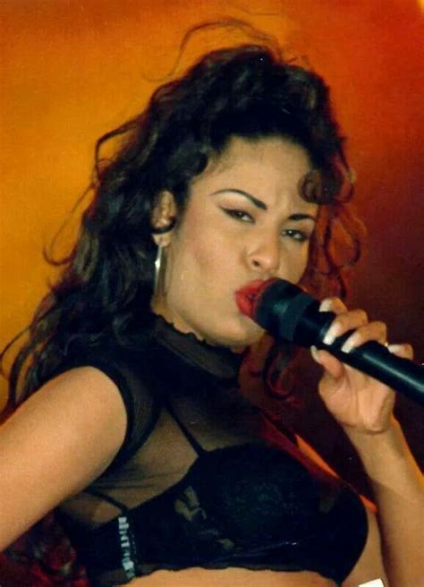 Pin On Selena Quintanilla