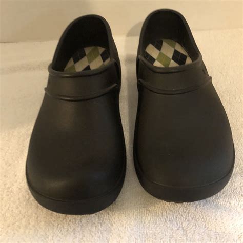 Crocs Dual Comfort Womens Non Skid Work Clogs Pre Owned Size Black