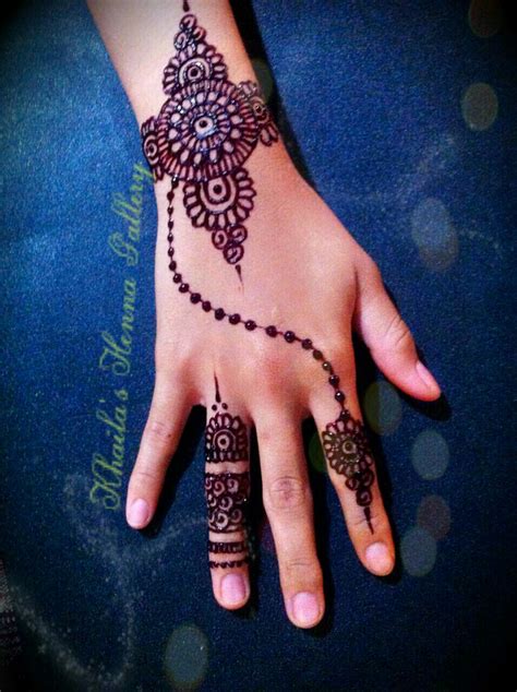 Detail Contoh Henna Tangan Simple Koleksi Nomer