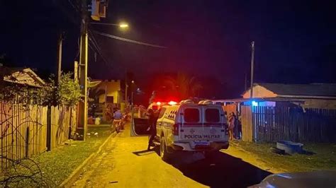 Jovem Tem Casa Invadida E Morto Tiro Na Cabe A Na Frente Da