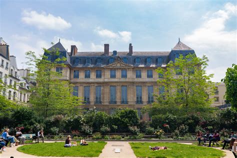 20+ MAGNIFICENT Things to do Le Marais (That'll Enchant You)