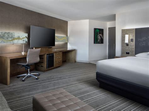 Downtown Dallas Hotel Rooms and Suites | Hyatt Regency Dallas