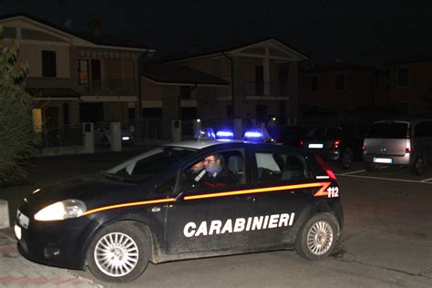 Guida L Autocarro Ubriaco E Senza Patente E Finisce Fuori Strada