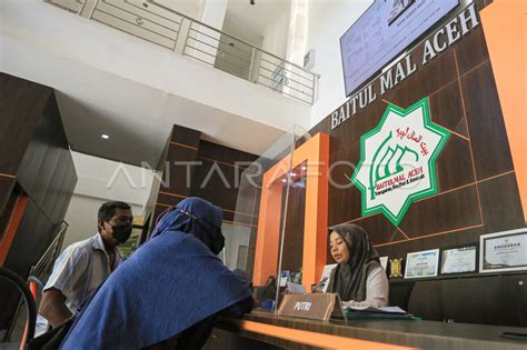 Realisasi Penyaluran Zakat Baitul Mal 2024 ANTARA Foto