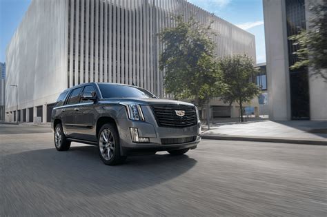 2022 Cadillac Escalade vs Chevy Tahoe | Cavender Cadillac of Lubbock, TX