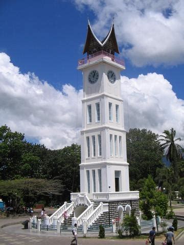 Indonesian Travelling: Jam Gadang