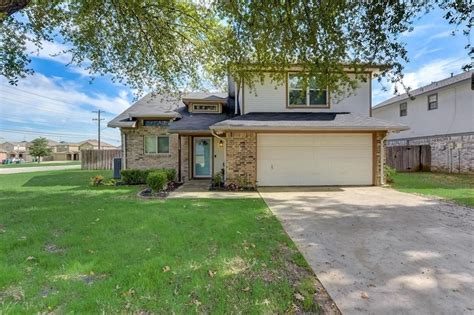 1124 Brittany Dr Denton Tx 76209 Mls 20203920 Redfin