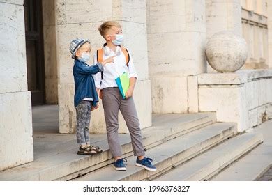 420 Safety Walking Home From School Images, Stock Photos & Vectors ...