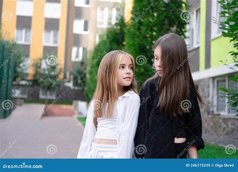 Fraternal Twins Girls Teens