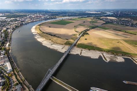 Krefeld Aus Der Vogelperspektive Uferbereiche Mit Durch Niedrig