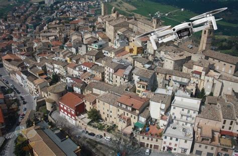 L Ape Ronza A Montegranaro Arriva Il Drone Antirandagismo Speriamo Lo