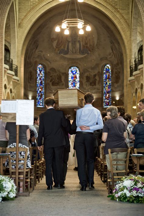 Comment Prendre En Compte La Vie Du D Funt Dans La Pastorale Des