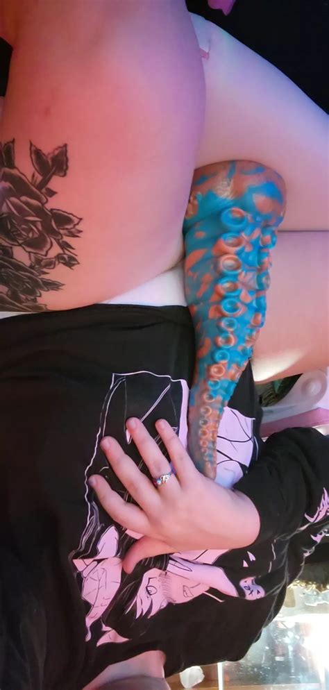 XL ika I uh wasn t expecting the size ðŸ nudes BadDragon NUDE PICS ORG