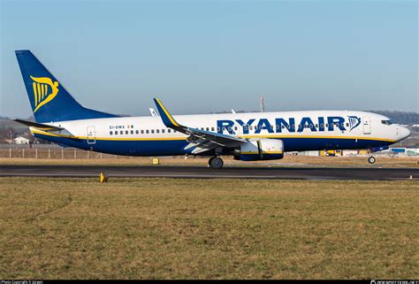 EI DWX Ryanair Boeing 737 8AS WL Photo by Jürgen ID 435556