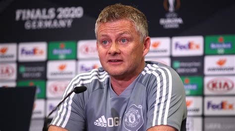 Ole Gunnar Solskjaer issues warning to Man United squad ahead of ...