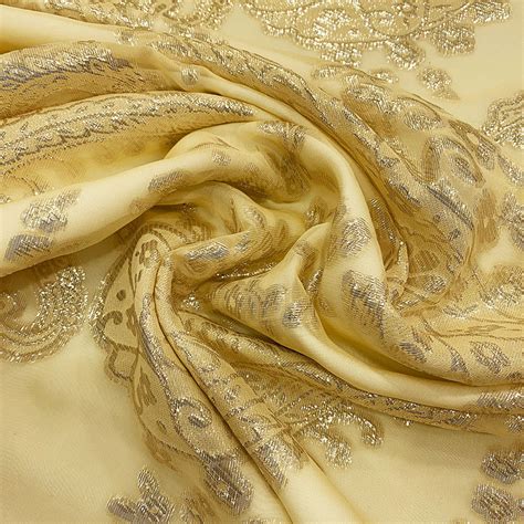 Gold Metallic Silk Jacquard Fabric On Nude Chiffon Background — Tissus