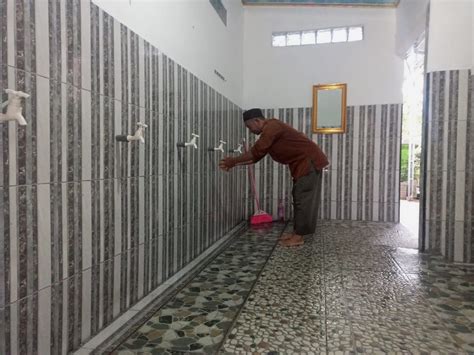 Pt Timah Tbk Bantu Pembangunan Tempat Wudhu Dan Toilet Masjid