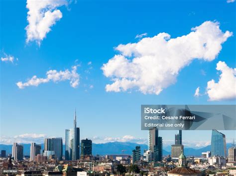 Milan Skyline Stock Photo - Download Image Now - Milan, Urban Skyline ...