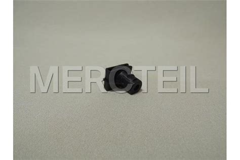 Buy the spare part Mercedes-Benz A0009903262 nut