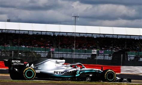 Sponsors in F1: The successful relationship between Petronas and ...