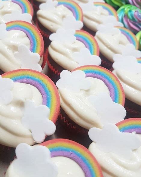 Cupcakes Coloridos E Lindos Da Alice 💜💙💚💛 Cupcake Rainbow Arcoiris Cake Birthday Cake