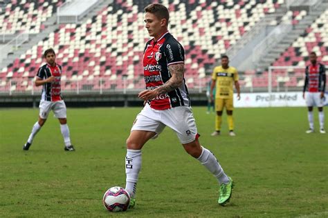 Remo acerta empréstimo de lateral esquerdo do Joinville SC Remo 100