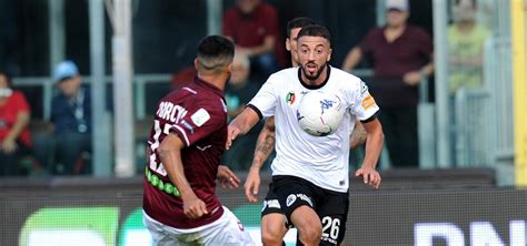 Diretta Spezia Crotone Risultato Finale 2 0 Streaming DAZN La