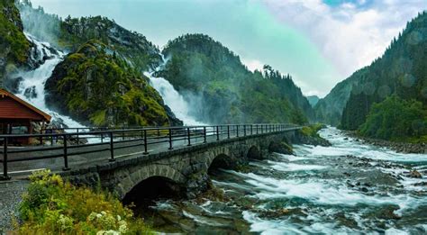 Top 15 best waterfalls in Norway