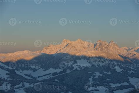 winter mountain landscape 10686614 Stock Photo at Vecteezy