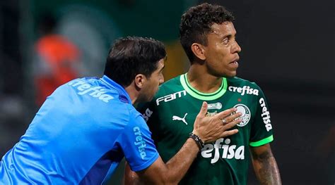 Marcos Rocha Surpreende Palmeiras Para Assinar Rival Do Brasileir O