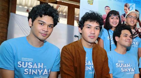 Ini Alasan Ernest Prakasa Kembali Gandeng The Overtunes Showbiz