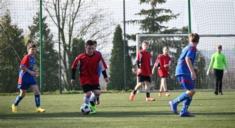 Turniej Z Podw Rka Na Stadion O Puchar Tymbarku W Kazimierzy Wielkiej