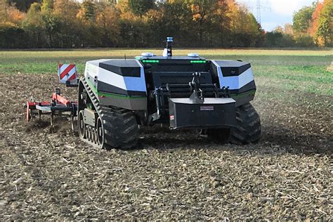 Mit Vier Robotern F R Mehr Automatisierung Auf Dem Acker Lfl