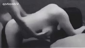 Esposa asiática deja que las tetas naturales se balanceen Fleshlightman XVIDEOS