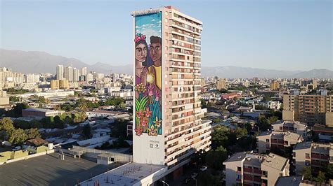 Gigantesco Mural De 60 Metros De Altura Ubicado En El Barrio Yungay