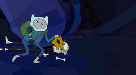 Image - S5 e1 Farmworld Finn stealing crown.PNG - The Adventure Time ...